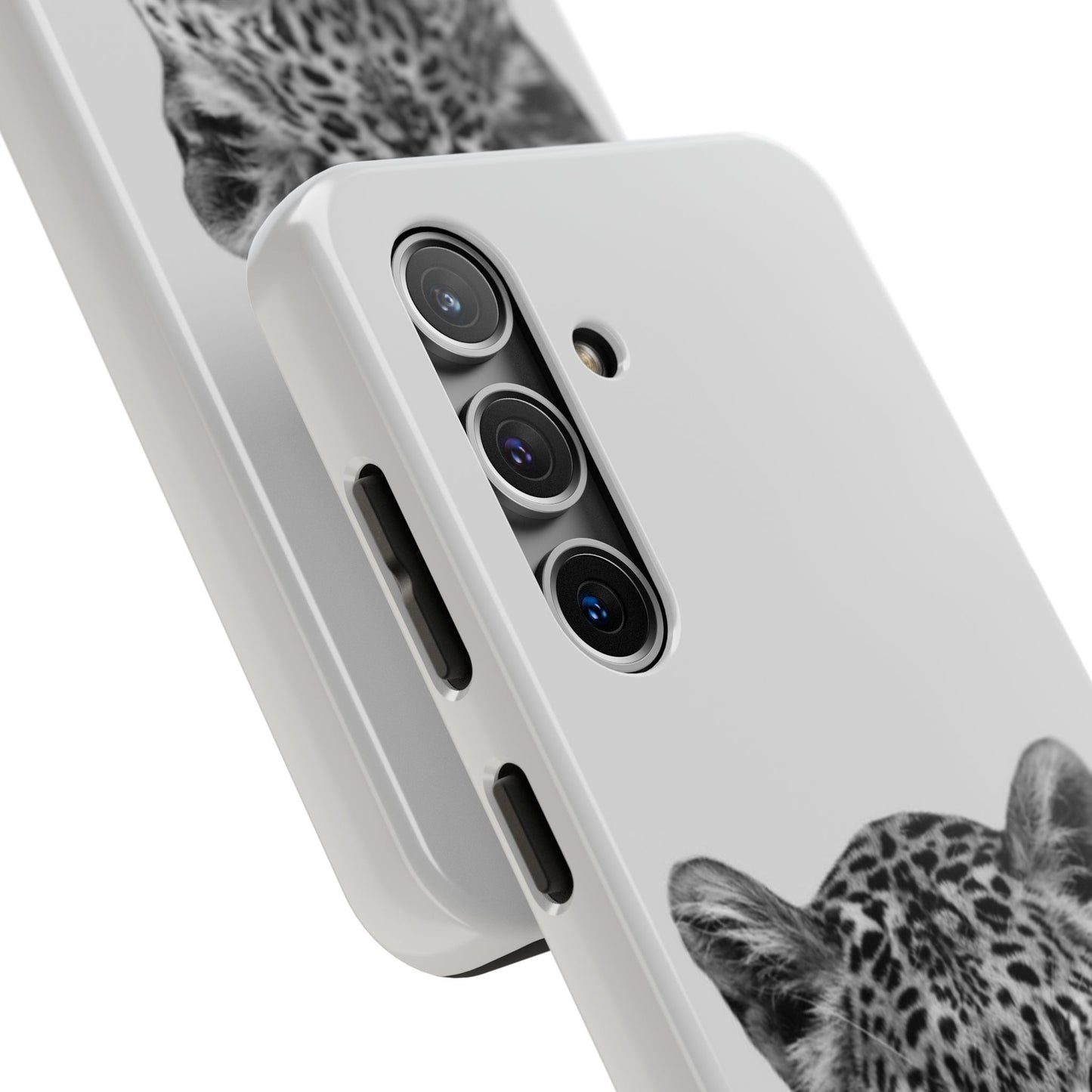 Stylish Tough Phone Case with Majestic Leopard Design