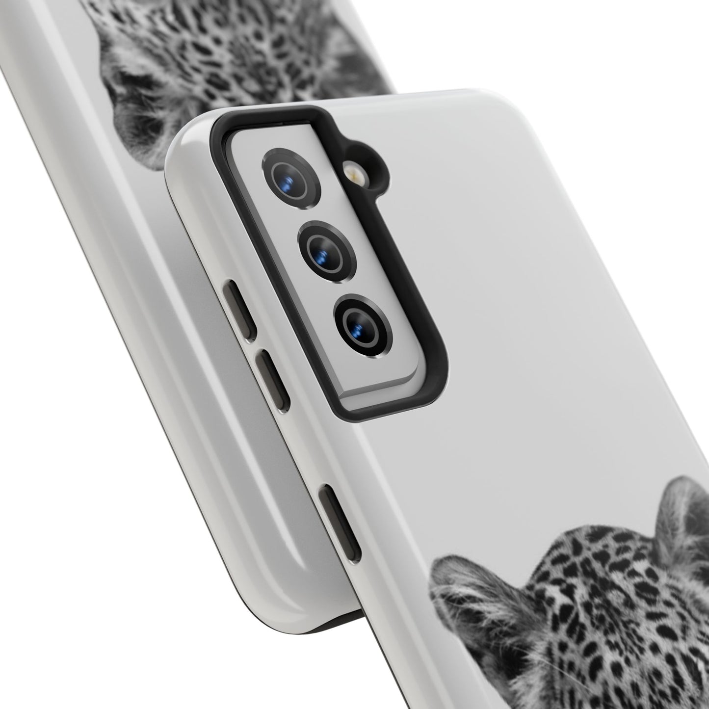Stylish Tough Phone Case with Majestic Leopard Design